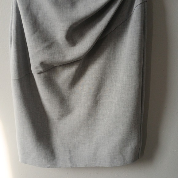 Diane Von Furstenberg Women's Sleeveless Gray Dress with Ruching Size 12 V-Back - Picture 5 of 16
